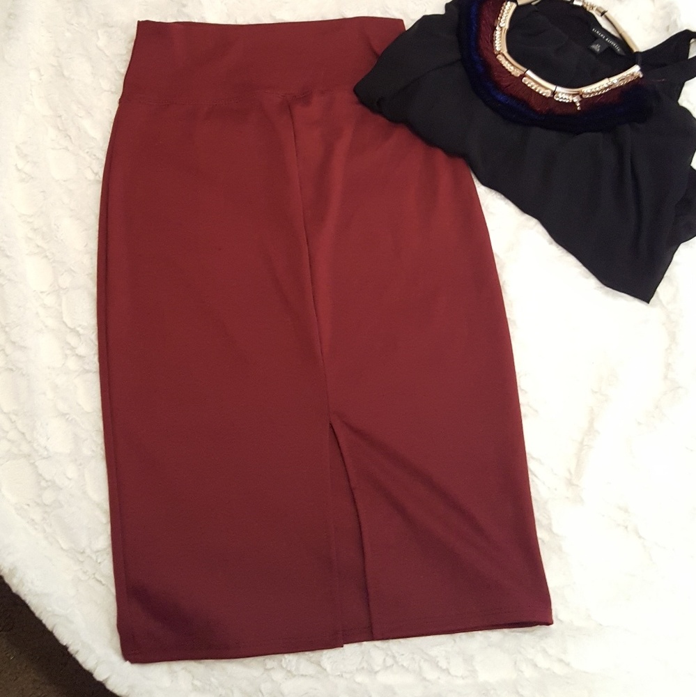 BURGUNDY PENCIL SKIRT